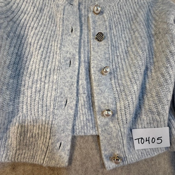 Abercrombie & Fitch Light Blue Ribbed Cropped Cardigan Pearl Button Sweater XXS - Picture 3 of 6
